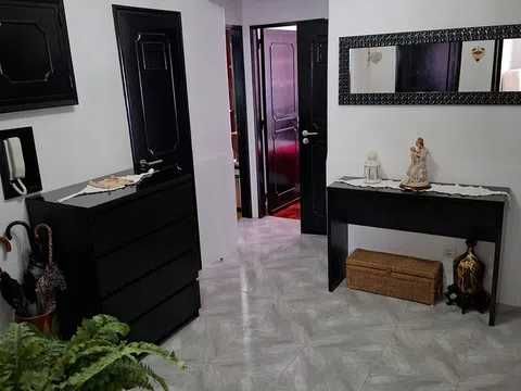 Quarto individual, Proximo da Escola Superior Teatro Cimena na Amadora