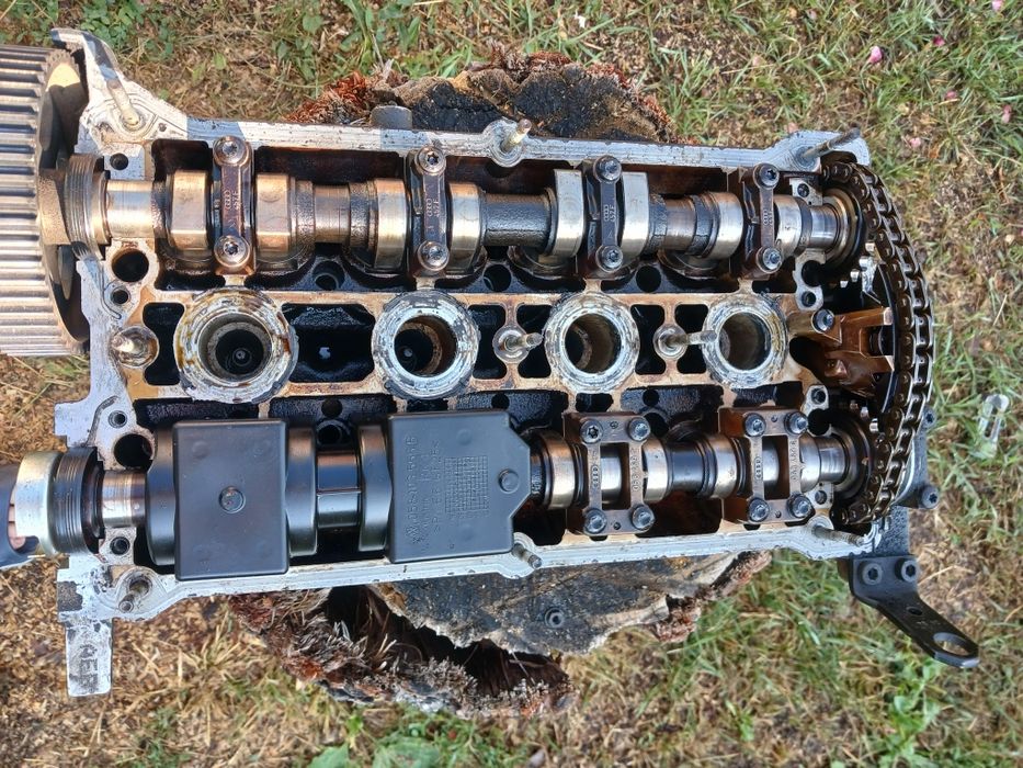 Головка блока ауді фольксваген 1.8 бензин  AEB