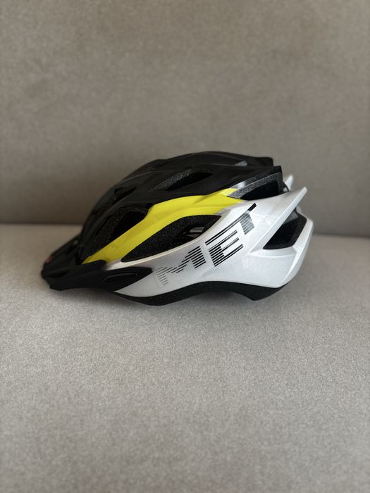 Kask rowerowy MET Crossover universal