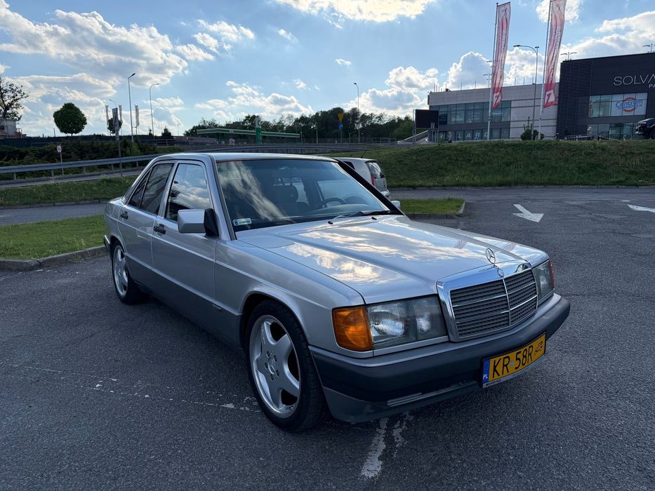Mercedes-Benz Seria 190