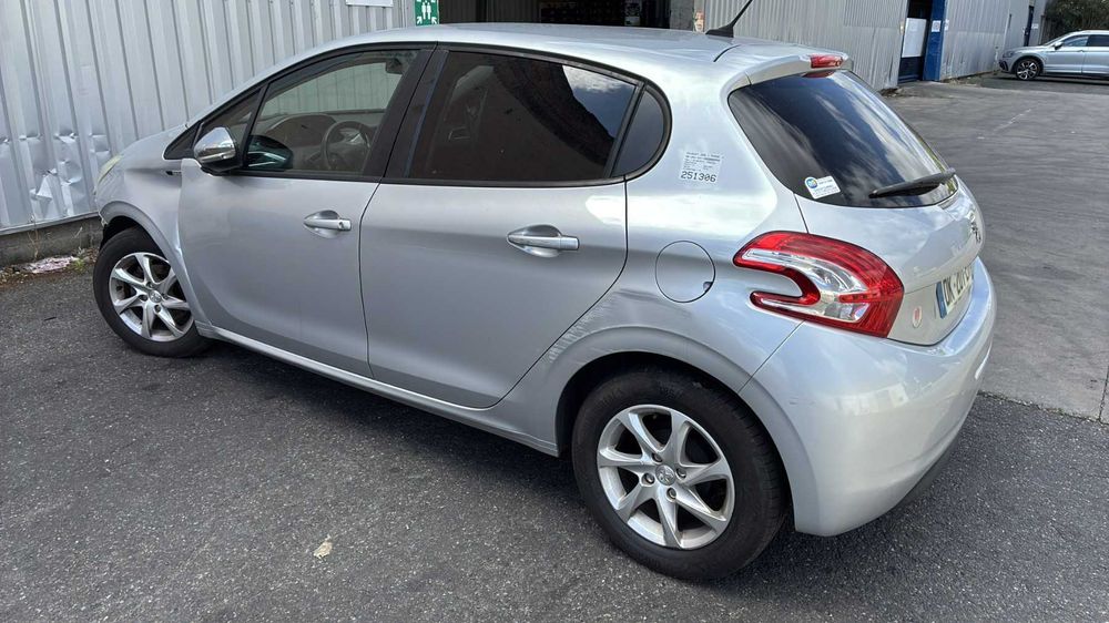 PEÇAS PEUGEOT 208 ANO 2014 1.2 VTI