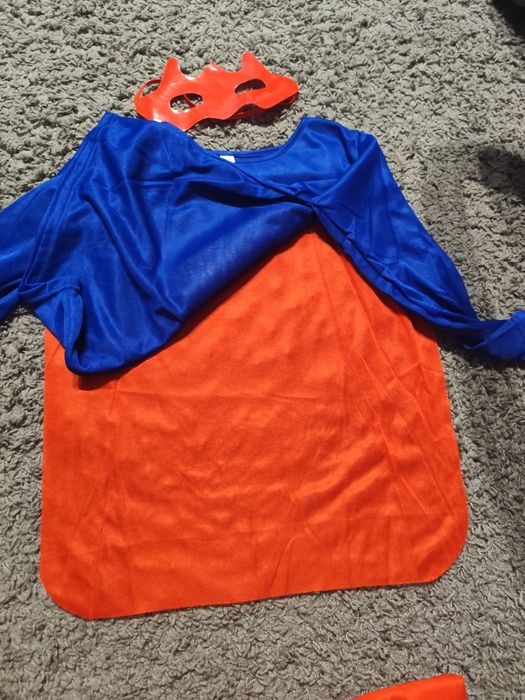 Strój Super MEN roz 116