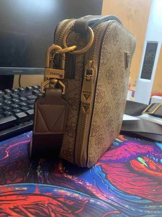 Продам сумку GUESS
