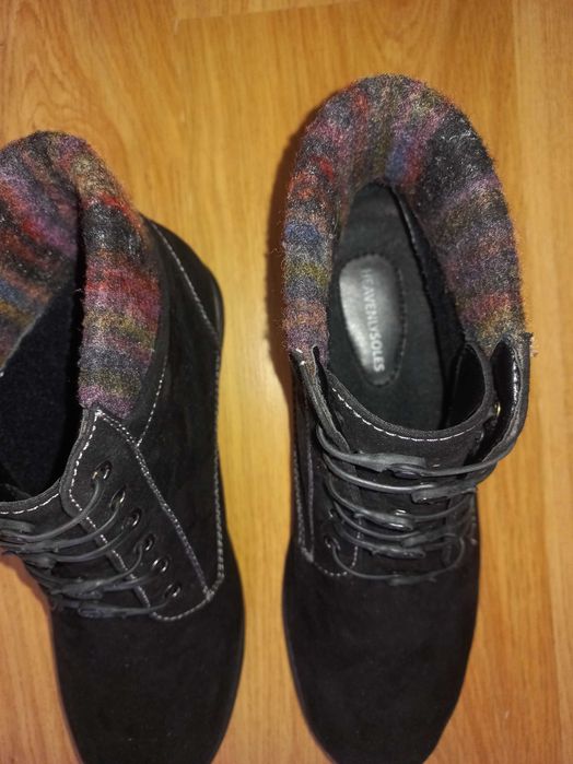 Женские новые замшевые демисезонные ботинки HEAVENLYSOLES 43 p.