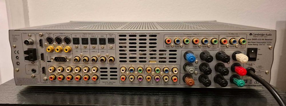 Amplificador Cambridge Audio - Azur 540R v3