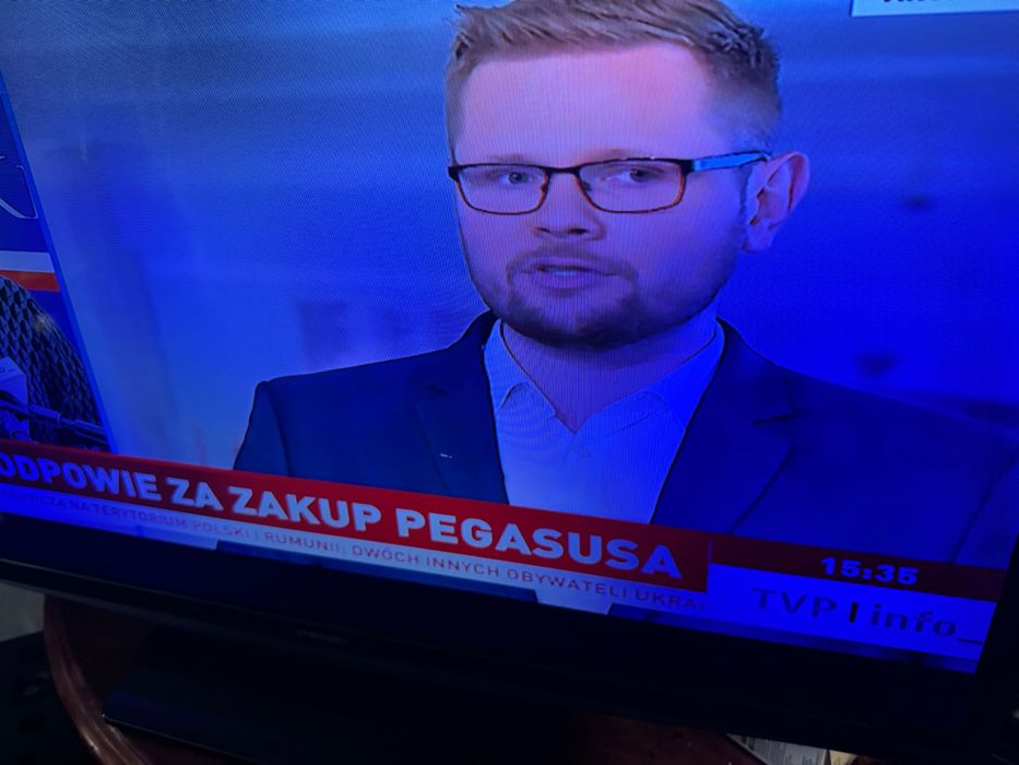 Sprawny telewizor Samsung UE32H4000