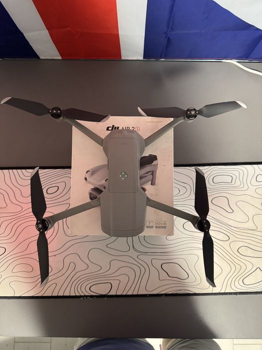 Дрон DJI Mavic Air 2