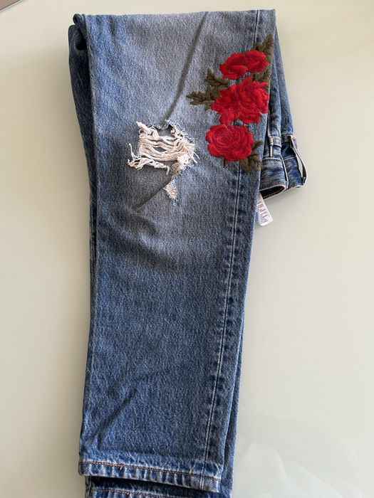 Шикарні джинси levi’s з вишивкою