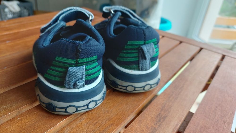 Buty Adidasy dla chłopca rozmiar 23 z CC