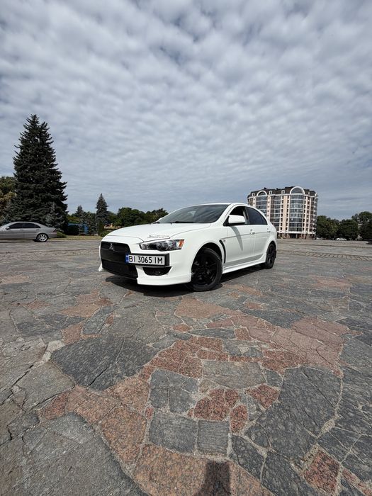 Mitsubishi lancer 10