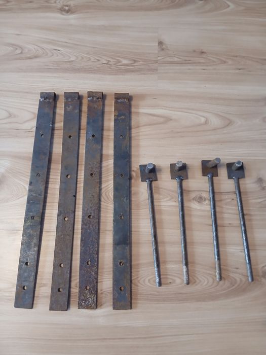 Zawiasy stalowe    .