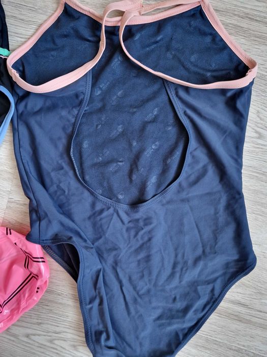 Zestaw basenowy- 2 kostiumy 158-164 ,okulary,piłka