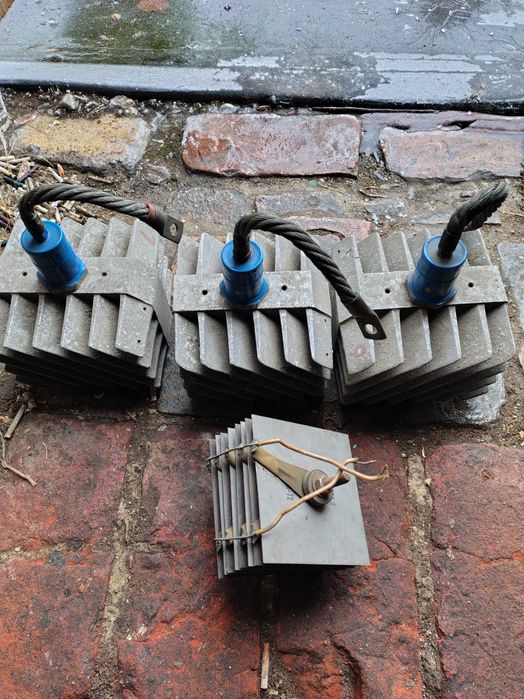 Radiator i dioda prostownicza D200/1000-B TYP 05.