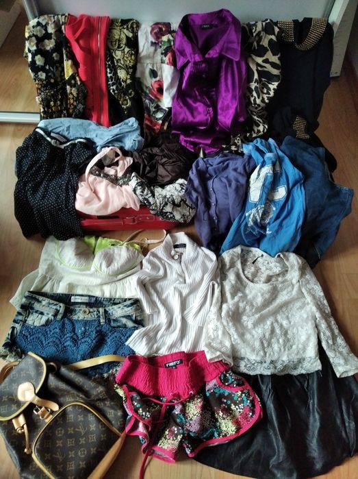 Ubrania , spodnie,sukienki, buty sprzedam całość