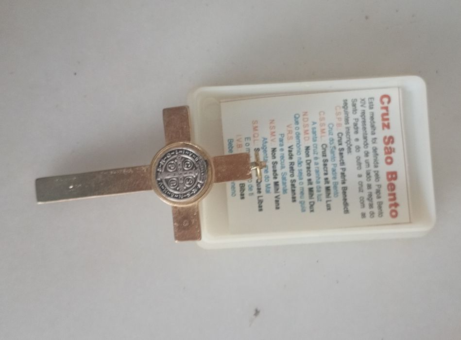 Medalha e cruz de São Bento