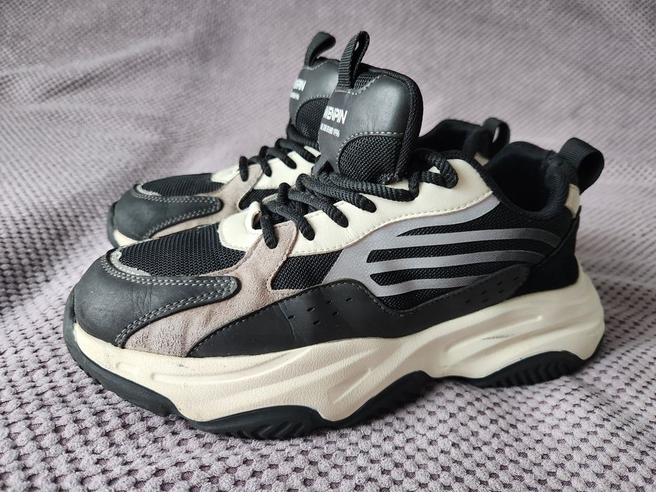 Кросівки для підлітка 42р