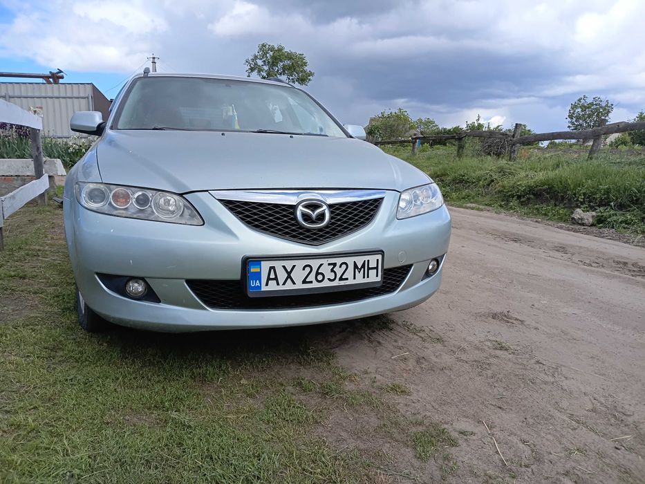Автомобіль Мазда 6 Універсал