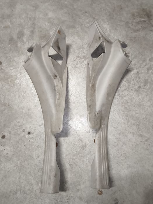 Chrysler 300C SRT8 2006 PLASTIKI WNĘTRZA/białe