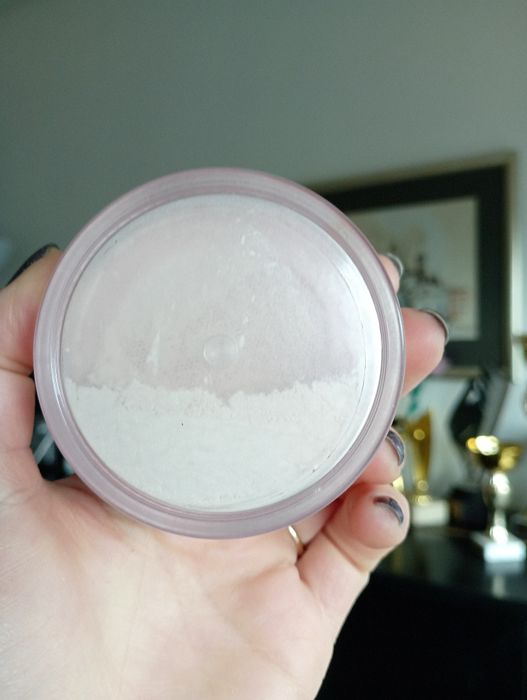 Too Faced Puder Rozświetlający Dew You