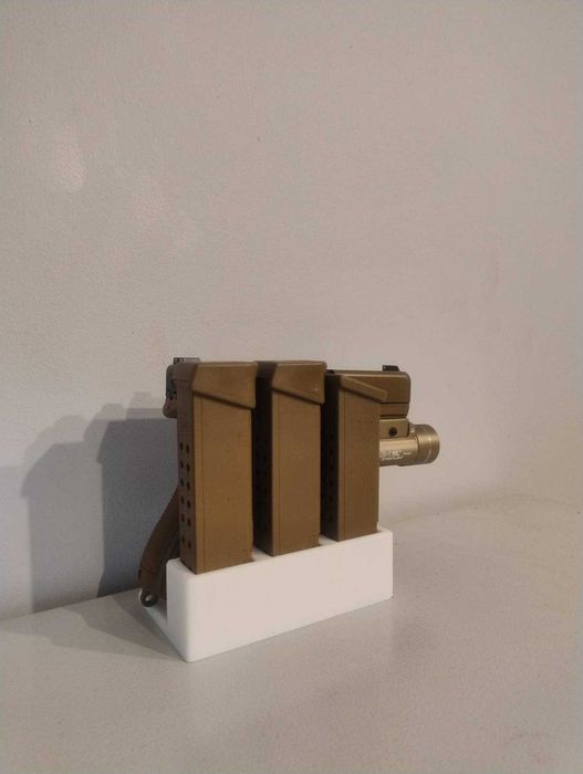 Podstawa Glock 17 19 z miejscami na magi