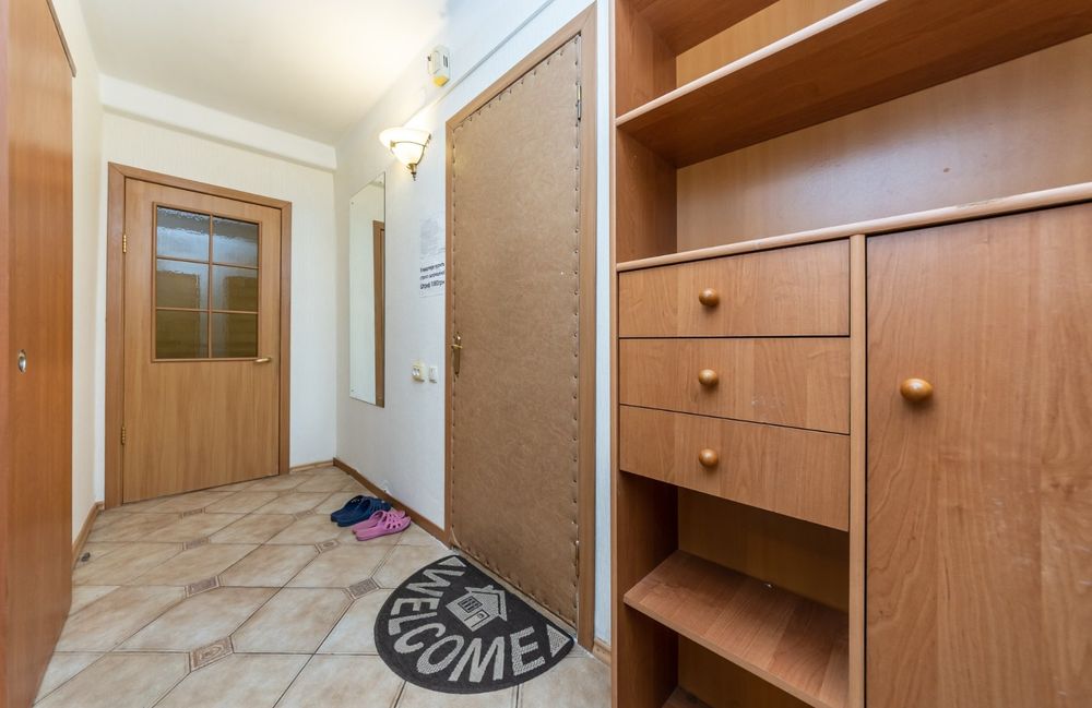 Подобово,погодинно, 2к. метро Лівобережна 5 хв пішки