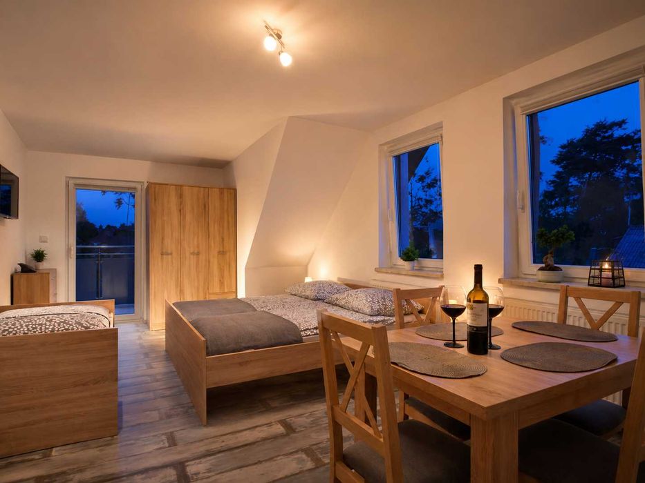Lorex Pustkowo | Domki i Apartamenty 100m od plaży | Wczasy | Morze