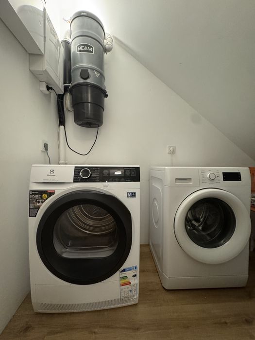 Bezposrednio 55 mkw, spacerowa 74