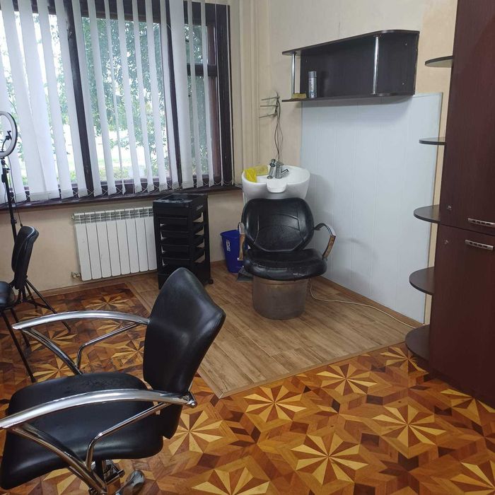Сдам робочі места в салоне красоти по пр. Аєрокосмічному - Вид 3