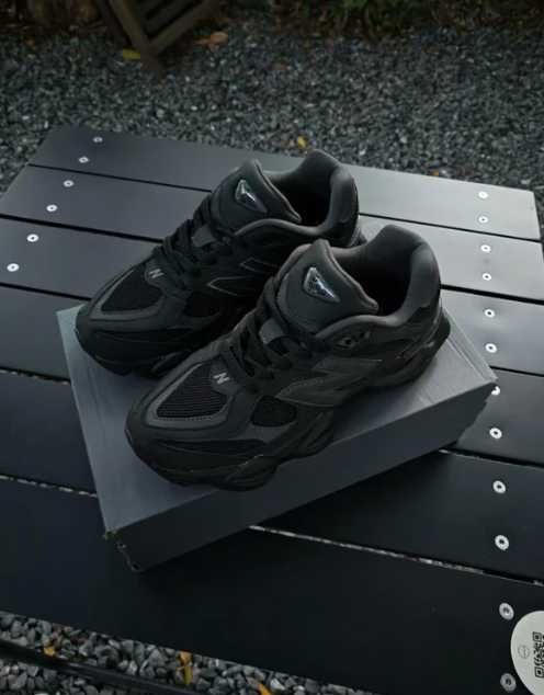 New Balance 9060 Triple Black Suede R.41.5