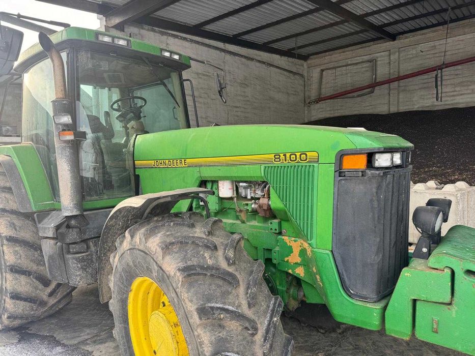 John  Deere  8100