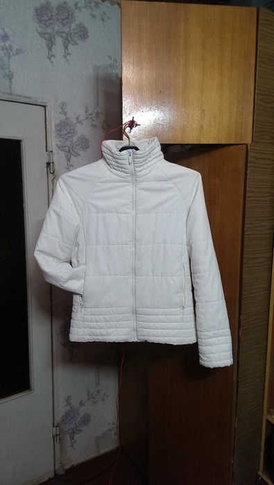 Женская лёгкая Куртка  ветровка Xdye размер L в отличном состоянии