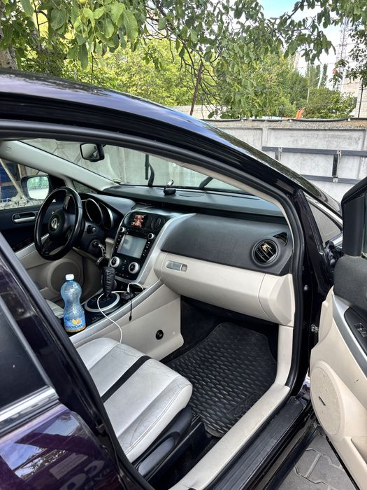Продам Mazda CX7