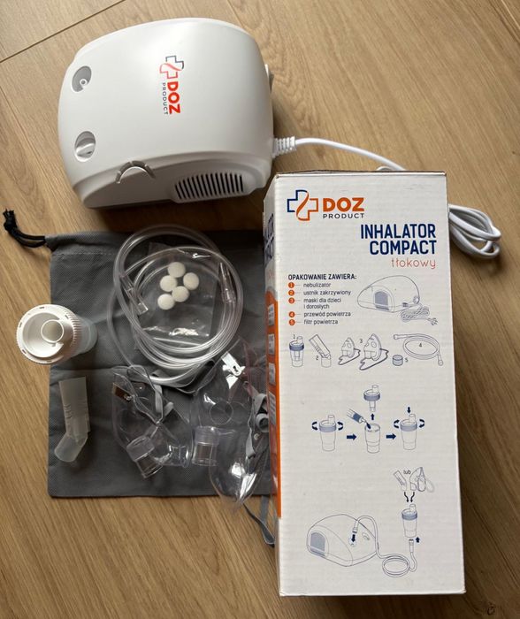 szwajcarski inhalator tłokowy Compact DOZ