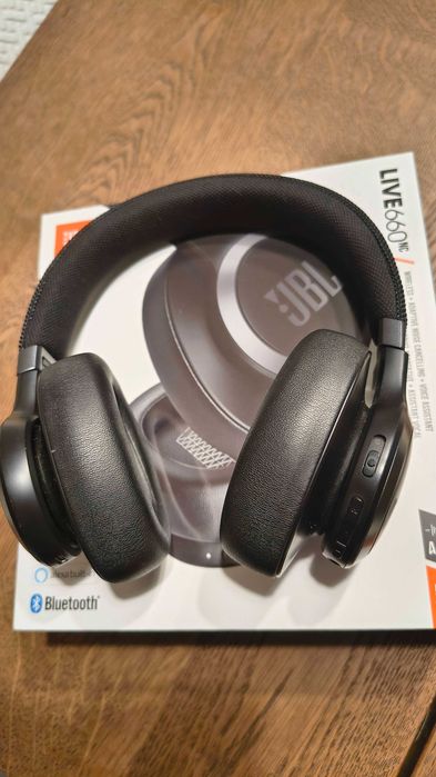 Auscultadores JBL Live 660NC excelentes