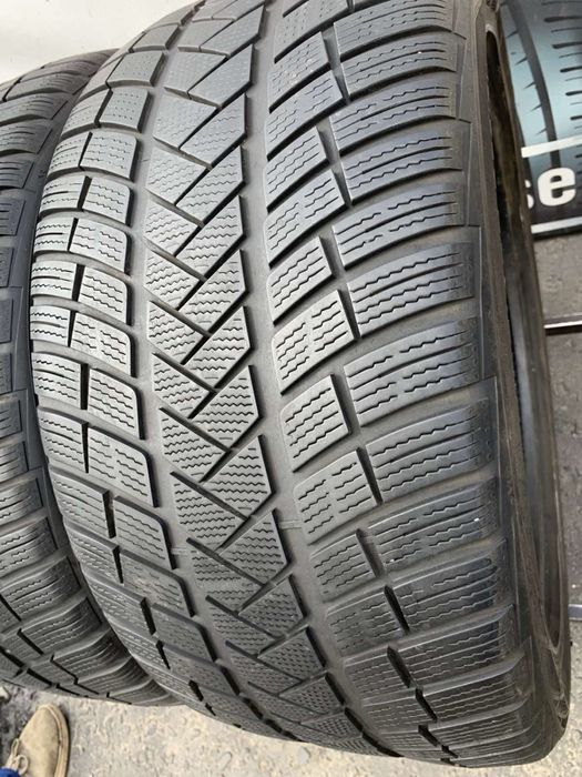 Шини 305/40 R20 пара Vredestein , зима , 6,5мм