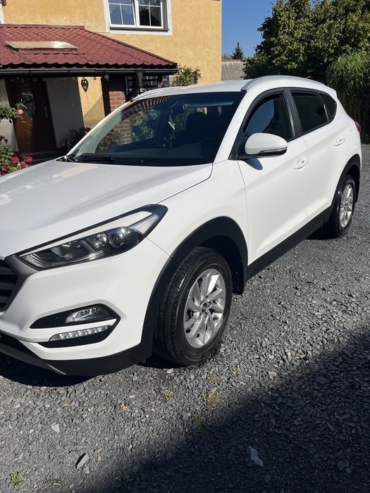 Sprzedam auto salonowe moje od nowosci