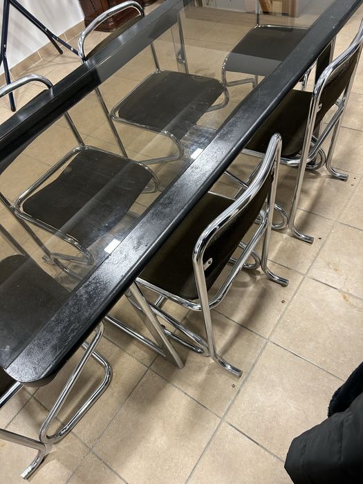 Mesa  de madeira e vidro com 6 cadeiras cromadas