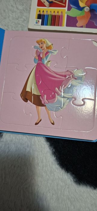 Książki książeczki 2 sztuki język angielski puzzle disney