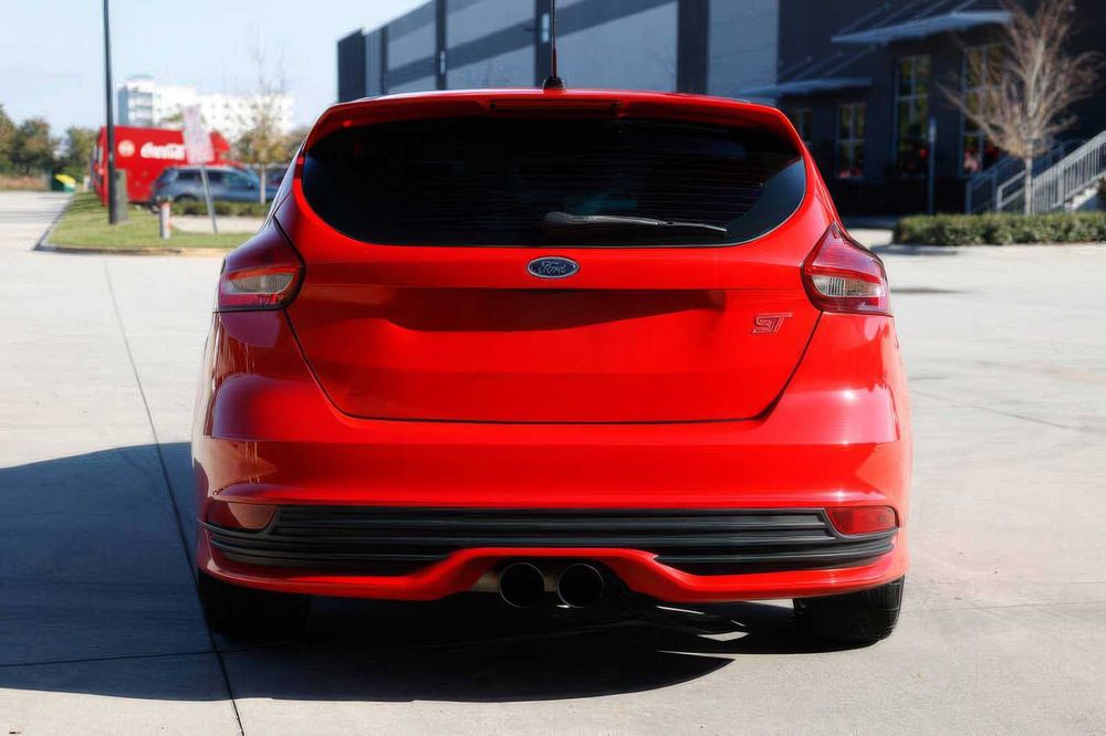 Ford Focus ST      2017
