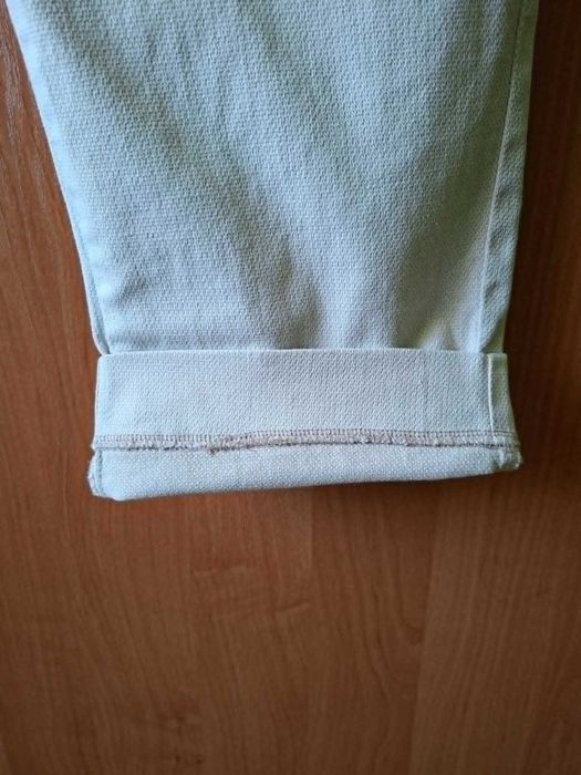 Spodnie męskie jasne SLIM FIT   98% bawełna Reserved