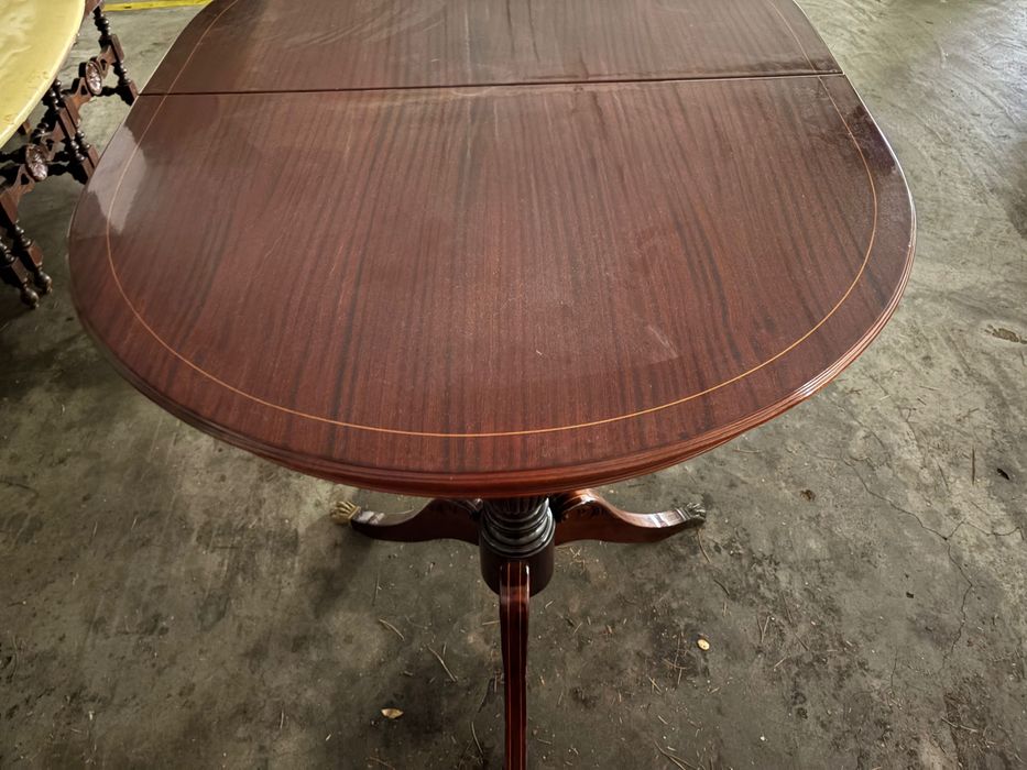 Mesa de Madeira extensível em excelente estado + 6 cadeiras