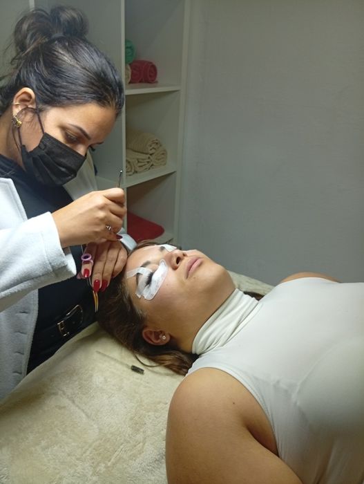 Cílios e sobrancelhas