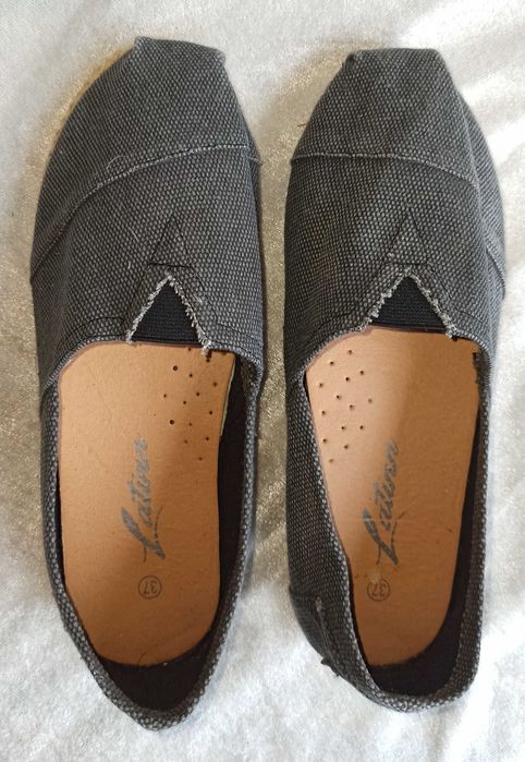 NOWE lekkie szare wsuwane espadryle LATINN, rozm. 37 / 23 cm
