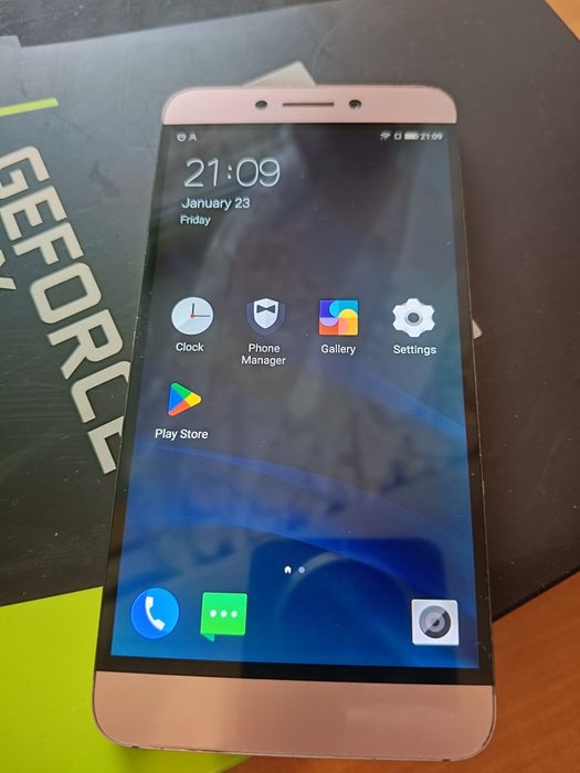 4 мобильных телфона б.у