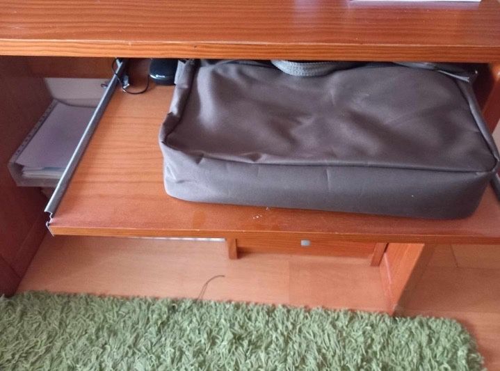 Secretaria com modulo de gavetas