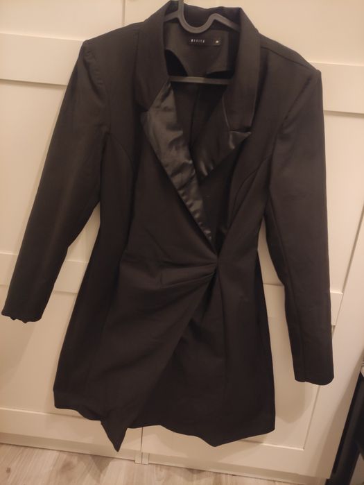 Sukienka marynarkowa czarna