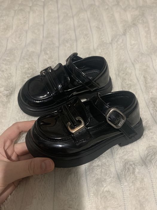 Туфлики для дівчинки