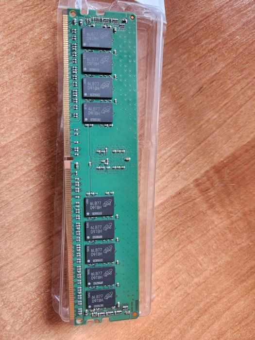 Серверна пам'ять Micron ECC DDR4 16Gb 2400