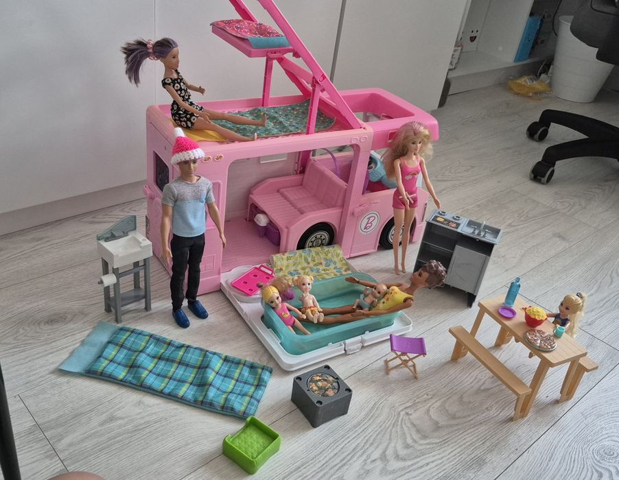 Kamper Barbie + giga zestaw dodatków