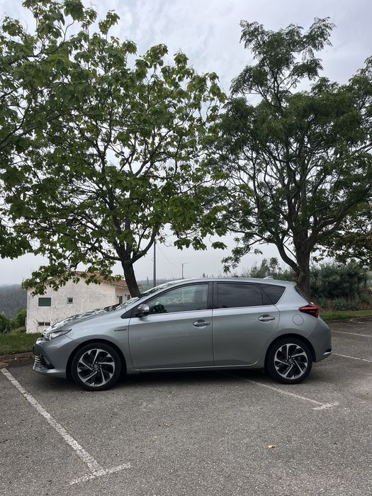 Toyota Auris 1.8 Hybrid